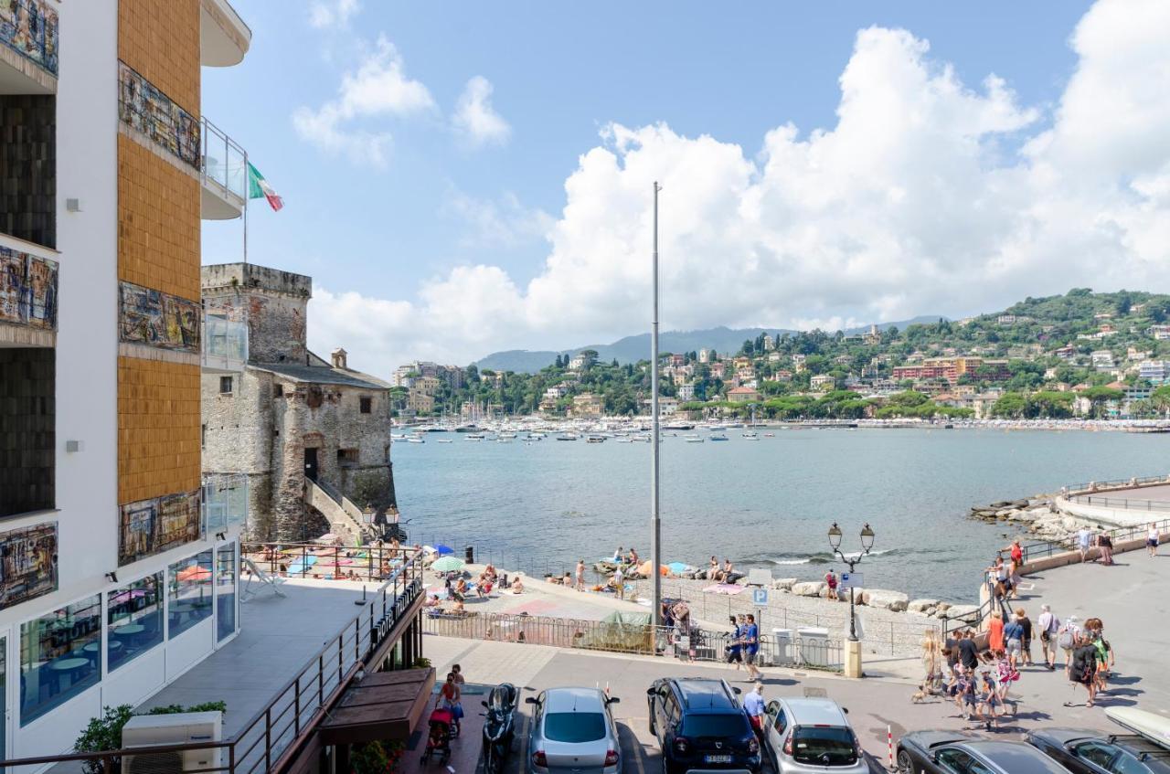 Alla Casa Rosa Al Mare, Central Seafront Stay With Free Private Garage, Air Conditionig, Wi-Fi, Ideal Choice For A Relaxing And Exciting Coastal Escape Rapallo Exterior photo