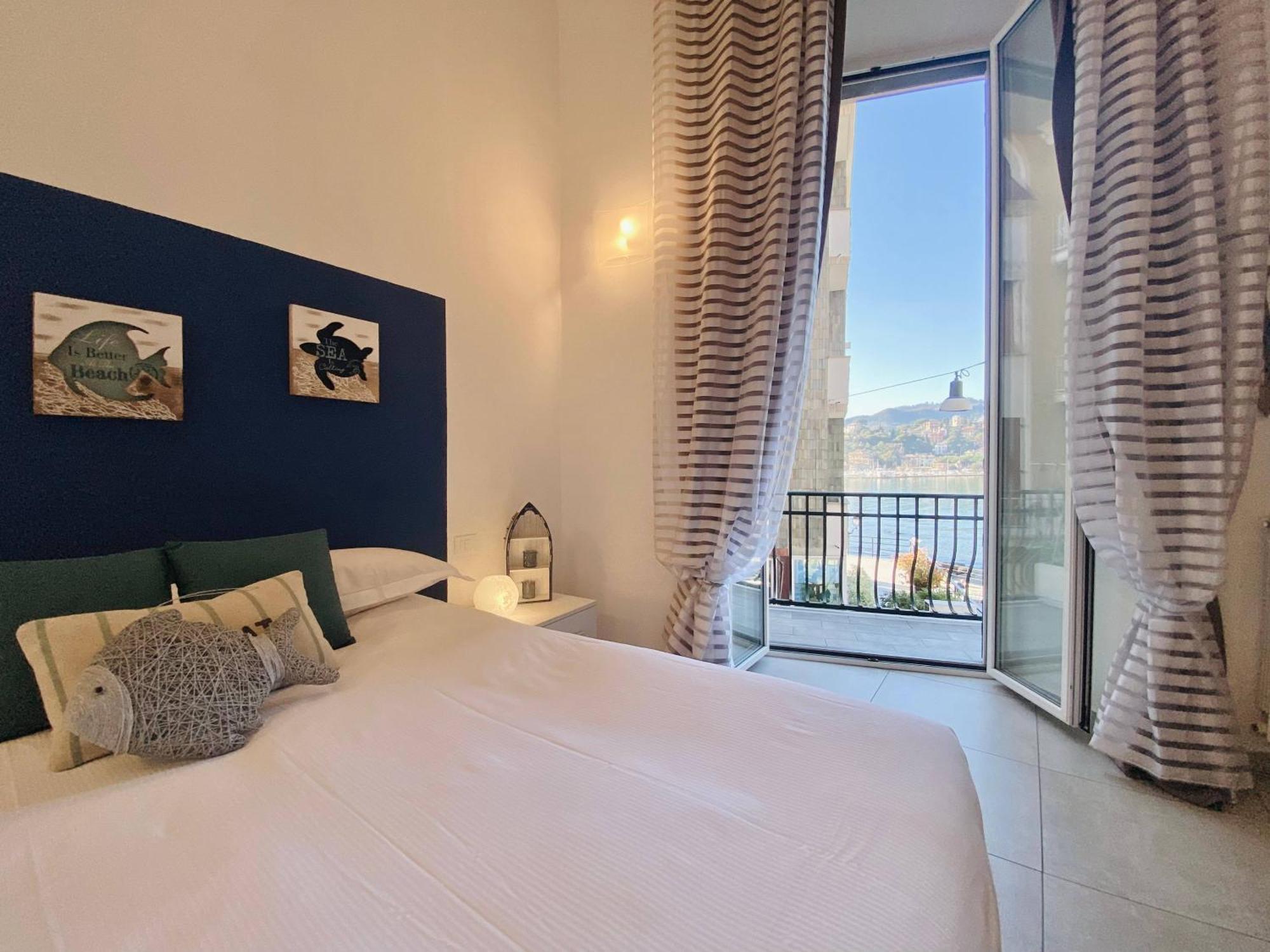 Alla Casa Rosa Al Mare, Central Seafront Stay With Free Private Garage, Air Conditionig, Wi-Fi, Ideal Choice For A Relaxing And Exciting Coastal Escape Rapallo Exterior photo